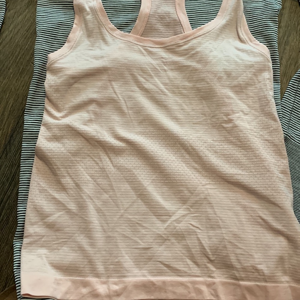 Lululemon Swiftly Technology Razorback Crop, Pret… - image 4